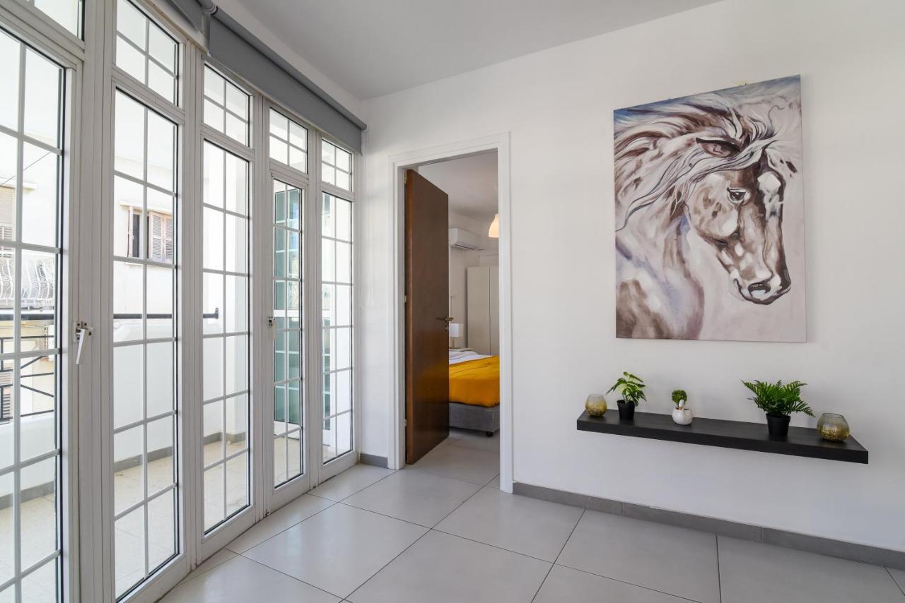 Jana'S 2-Br Apartment In Larnaca Ngoại thất bức ảnh
