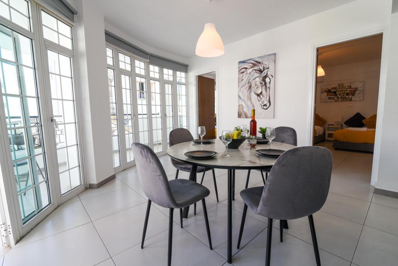 Jana'S 2-Br Apartment In Larnaca Ngoại thất bức ảnh